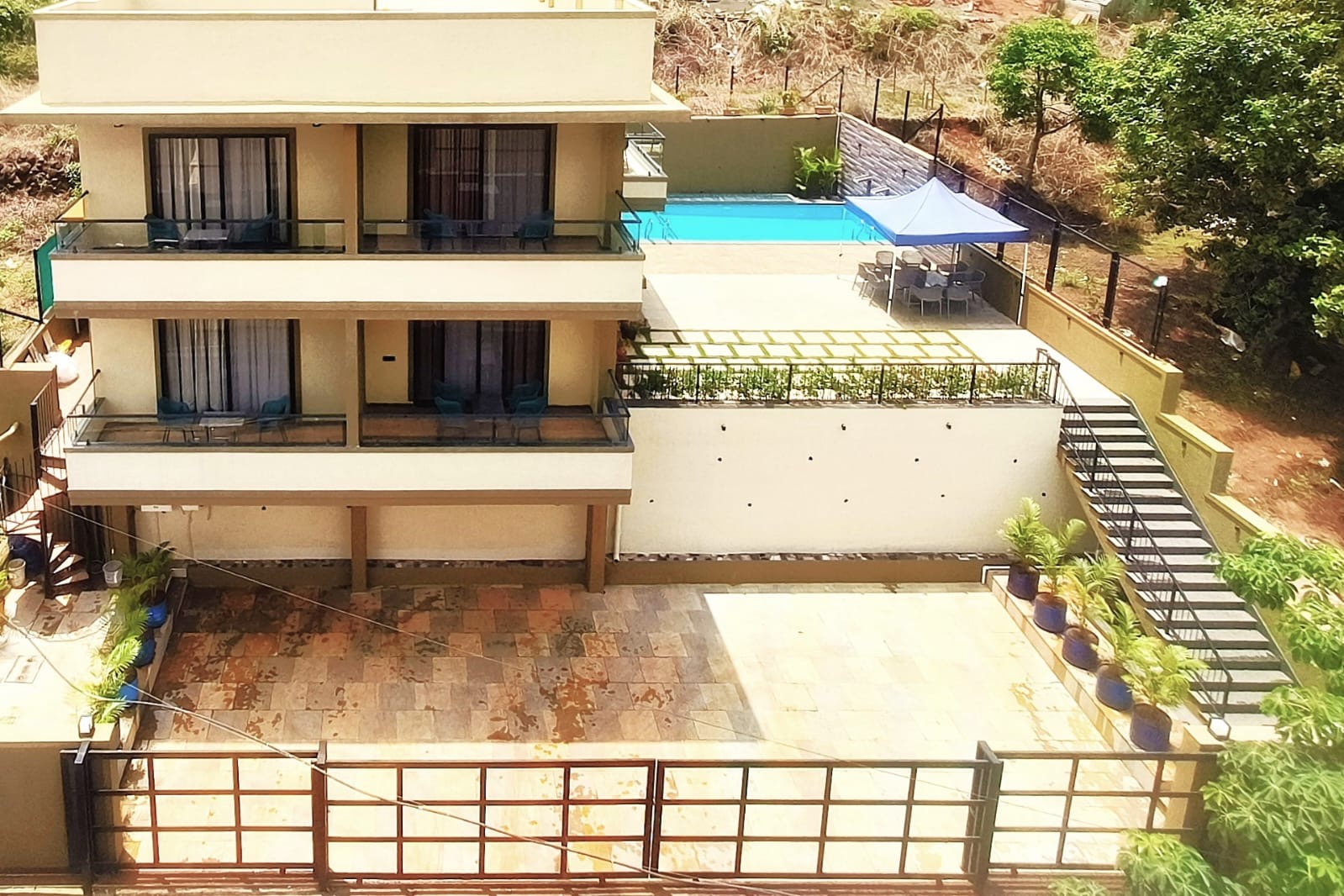 Zen Zephyre Villa in Panchgani near Table Land and the Mahabaleshwar hill circuit